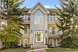 102, 139 26 Avenue NW  Calgary, AB T2M 2C8
