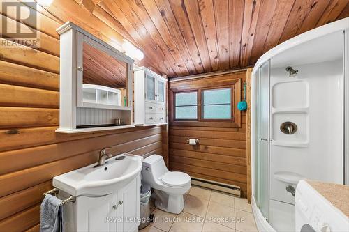 3 Pc Bath - 25 Chippewa Crescent, Tiny, ON - Indoor Photo Showing Bathroom