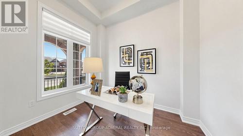 284 East'S Corners Boulevard, Vaughan, ON - Indoor Photo Showing Other Room