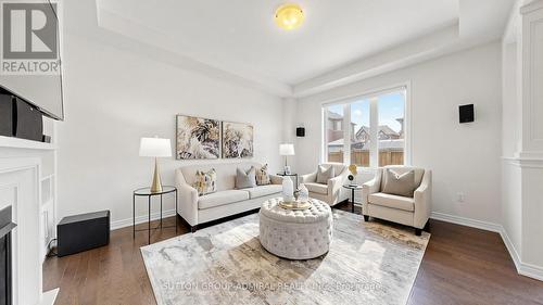 284 East'S Corners Boulevard, Vaughan, ON - Indoor Photo Showing Living Room With Fireplace
