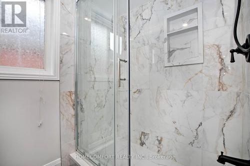 5813 Fieldon Road, Mississauga, ON - Indoor Photo Showing Bathroom