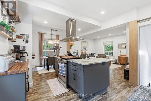 347 Dover Street S, Cambridge, ON - Indoor Photo Showing Kitchen