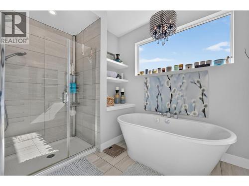 2359 Hawks Boulevard, West Kelowna, BC - Indoor Photo Showing Bathroom