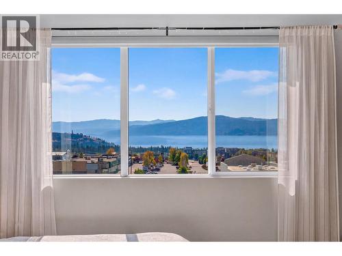 2359 Hawks Boulevard, West Kelowna, BC - Indoor