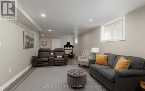 247 Sunset Drive, West Perth (Mitchell), ON - Indoor Photo Showing Living Room