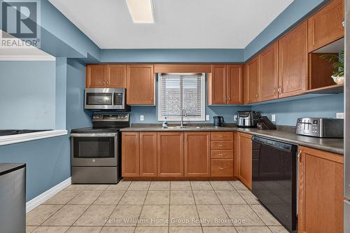 479 Doon S Drive E, Kitchener, ON - Indoor Photo Showing Kitchen With Double Sink