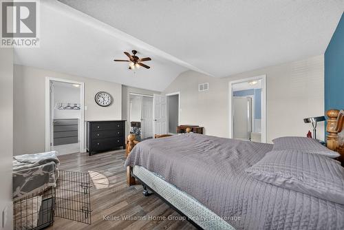 479 Doon S Drive E, Kitchener, ON - Indoor Photo Showing Bedroom