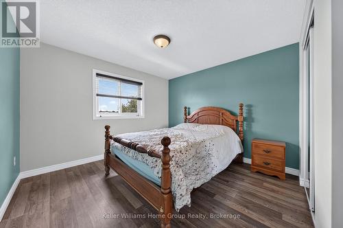 479 Doon S Drive E, Kitchener, ON - Indoor Photo Showing Bedroom