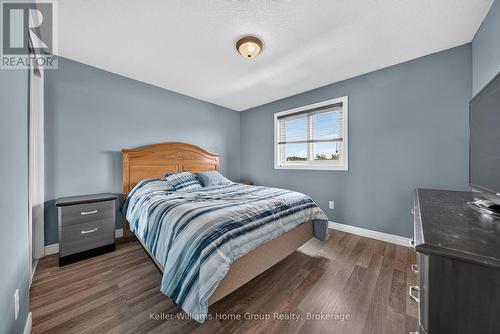 479 Doon S Drive E, Kitchener, ON - Indoor Photo Showing Bedroom