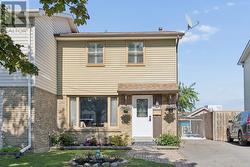 1179 OXFORD STREET Oshawa, ON L1J 3W4