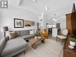 215 - 601 KINGSTON ROAD Toronto, ON M4E 1R3