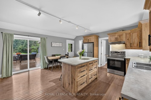 598319 2Nd Line West Line, Mulmur, ON - Indoor Photo Showing Kitchen With Double Sink