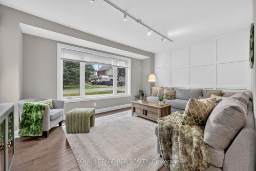 598319 2Nd Line West Line, Mulmur, ON - Indoor Photo Showing Living Room