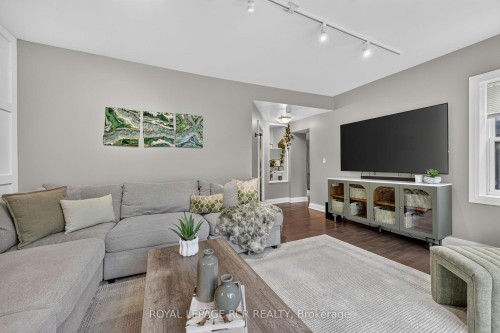 598319 2Nd Line West Line, Mulmur, ON - Indoor Photo Showing Living Room