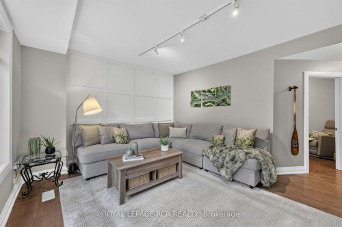 598319 2Nd Line West Line, Mulmur, ON - Indoor Photo Showing Living Room