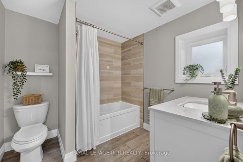 598319 2Nd Line West Line, Mulmur, ON - Indoor Photo Showing Bathroom