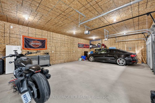 598319 2Nd Line West Line, Mulmur, ON - Indoor Photo Showing Garage