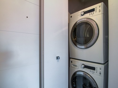 Laundry - 307-1190 Rue Mackay, Montréal (Ville-Marie), QC - Indoor Photo Showing Laundry Room