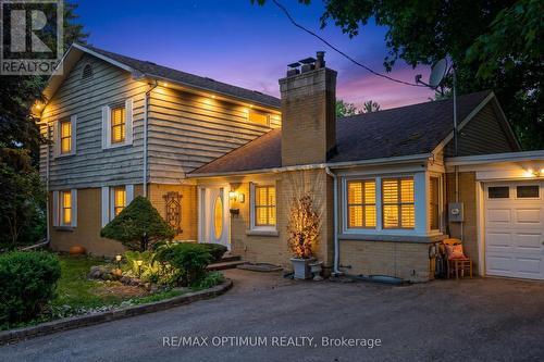18 ARMSTRONG STREET  Brampton, ON L6W 1W6