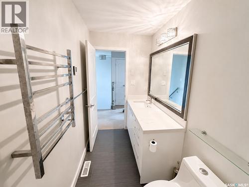 110 Chubb Cove, Saskatoon, SK - Indoor Photo Showing Bathroom