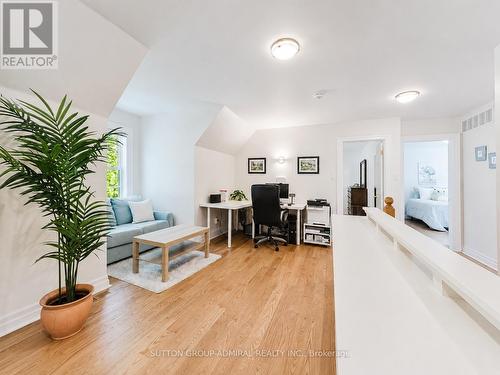 54 Starlight Crescent, Richmond Hill, ON - Indoor