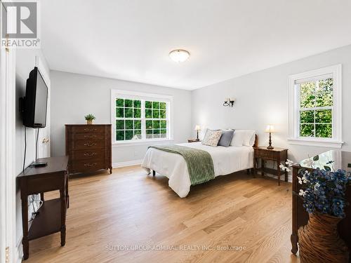 54 Starlight Crescent, Richmond Hill, ON - Indoor Photo Showing Bedroom