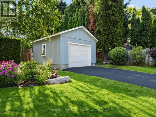 54 Starlight Crescent, Richmond Hill, ON - Outdoor