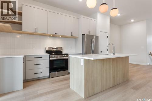 655 Underhill Road, Saskatoon, SK - Indoor Photo Showing Kitchen With Upgraded Kitchen