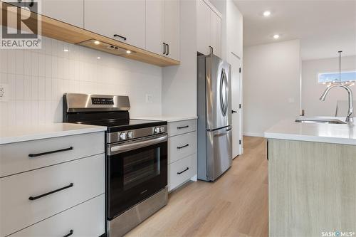 655 Underhill Road, Saskatoon, SK - Indoor Photo Showing Kitchen With Upgraded Kitchen
