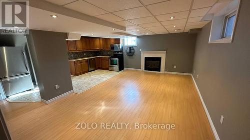 68 MILLIGAN STREET E , Bradford West Gwillimbury, Ontario L3Z 0A5 2