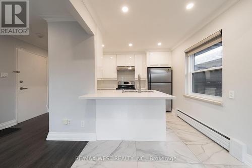 7 - 237 MELROSE STREET , Toronto, Ontario M8Y 1B8 2