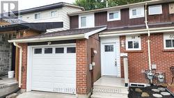 38 CHAUCER CRESCENT Barrie, ON L4N 4T7