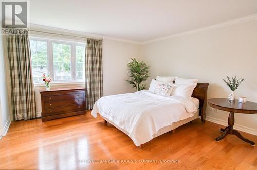 1666 Amberdale Crescent, Ottawa, ON - Indoor Photo Showing Bedroom
