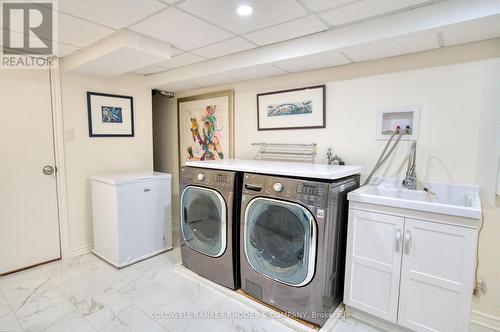 1666 Amberdale Crescent, Ottawa, ON - Indoor Photo Showing Laundry Room