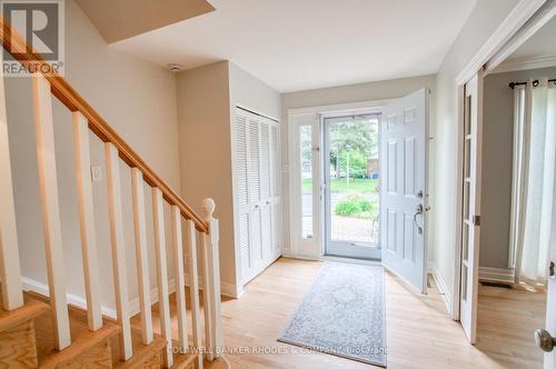 1666 Amberdale Crescent, Ottawa, ON - Indoor Photo Showing Other Room