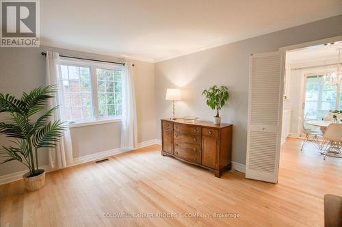 1666 Amberdale Crescent, Ottawa, ON - Indoor
