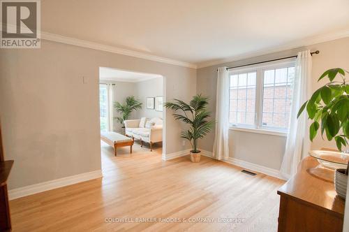 1666 Amberdale Crescent, Ottawa, ON - Indoor