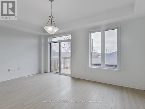 799 Heathrow Path, Oshawa, ON - Indoor Photo Showing Other Room