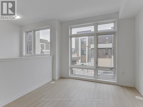799 Heathrow Path, Oshawa, ON - Indoor Photo Showing Other Room