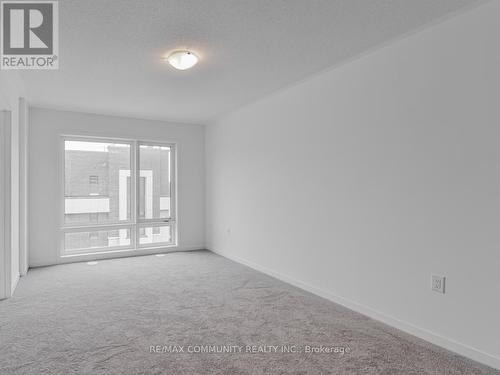 799 Heathrow Path, Oshawa, ON - Indoor Photo Showing Other Room