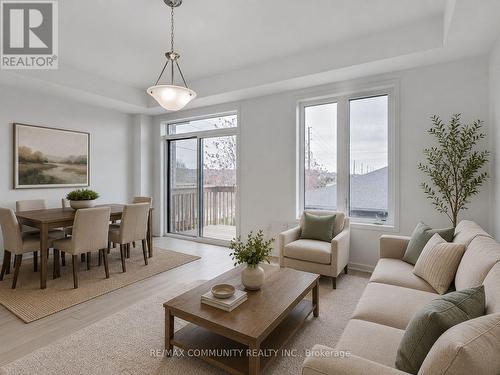 799 Heathrow Path, Oshawa, ON - Indoor Photo Showing Living Room