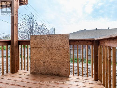 799 Heathrow Path, Oshawa, ON - Outdoor