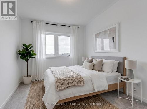 799 Heathrow Path, Oshawa, ON - Indoor Photo Showing Bedroom