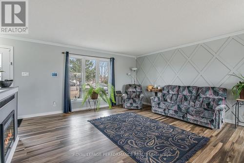 1890 Cassburn Road, Champlain, ON - Indoor Photo Showing Living Room