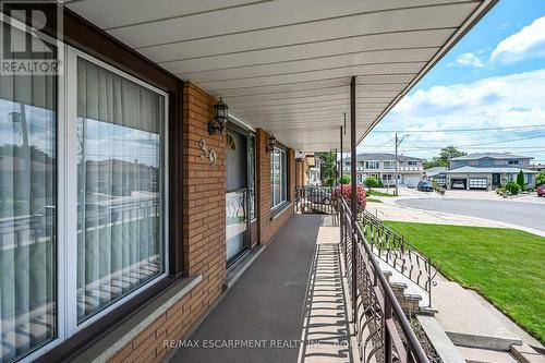 39 Algonquin Court, Hamilton, ON - Outdoor With Exterior