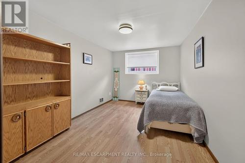 39 Algonquin Court, Hamilton, ON - Indoor Photo Showing Bedroom