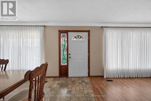 39 Algonquin Court, Hamilton, ON - Indoor