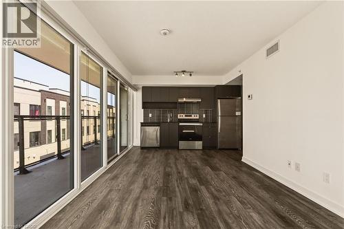 1119 Cooke Boulevard Unit# B323, Burlington, ON - Indoor