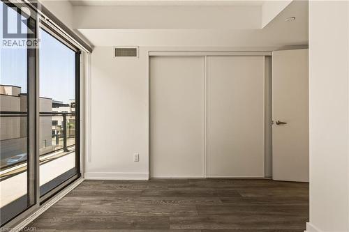 1119 Cooke Boulevard Unit# B323, Burlington, ON - Indoor Photo Showing Other Room