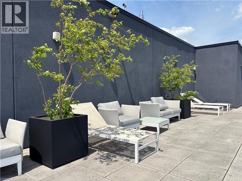 1119 Cooke Boulevard Unit# B323, Burlington, ON - Outdoor